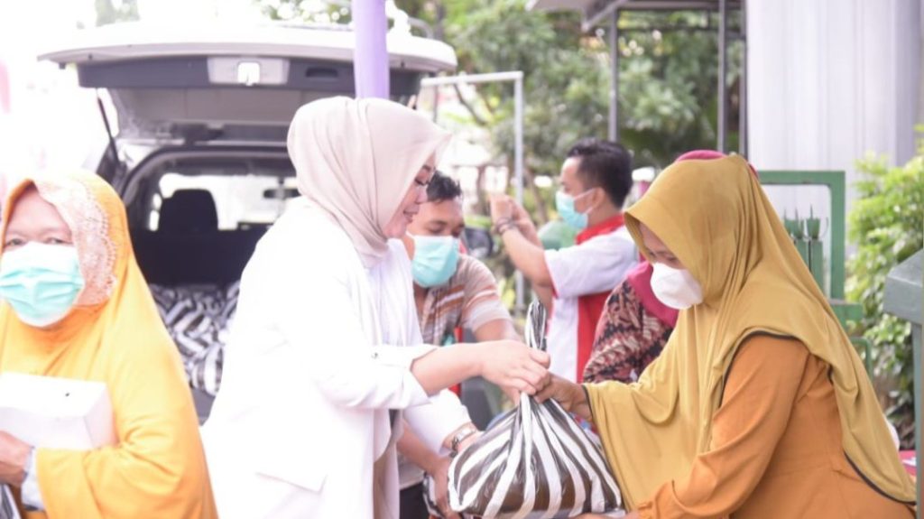 Blusukan Sapa Masyarakat Hj Tri Astuti Ketua Komisi IV DPRD Tuban